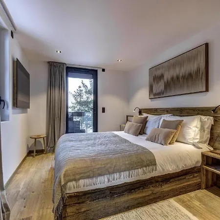 Luxurios Chalet With Indoor Pool, Sauna And Jacuzzi Villa *
