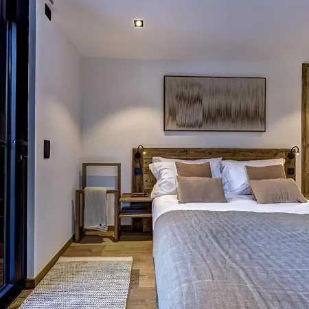 Luxurios Chalet With Indoor Pool, Sauna And Jacuzzi